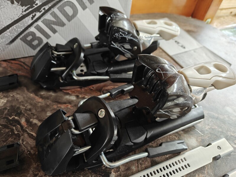 ZJAZDOVÉ SENIORSKÉ VIAZANIE SALOMON Z11 TI